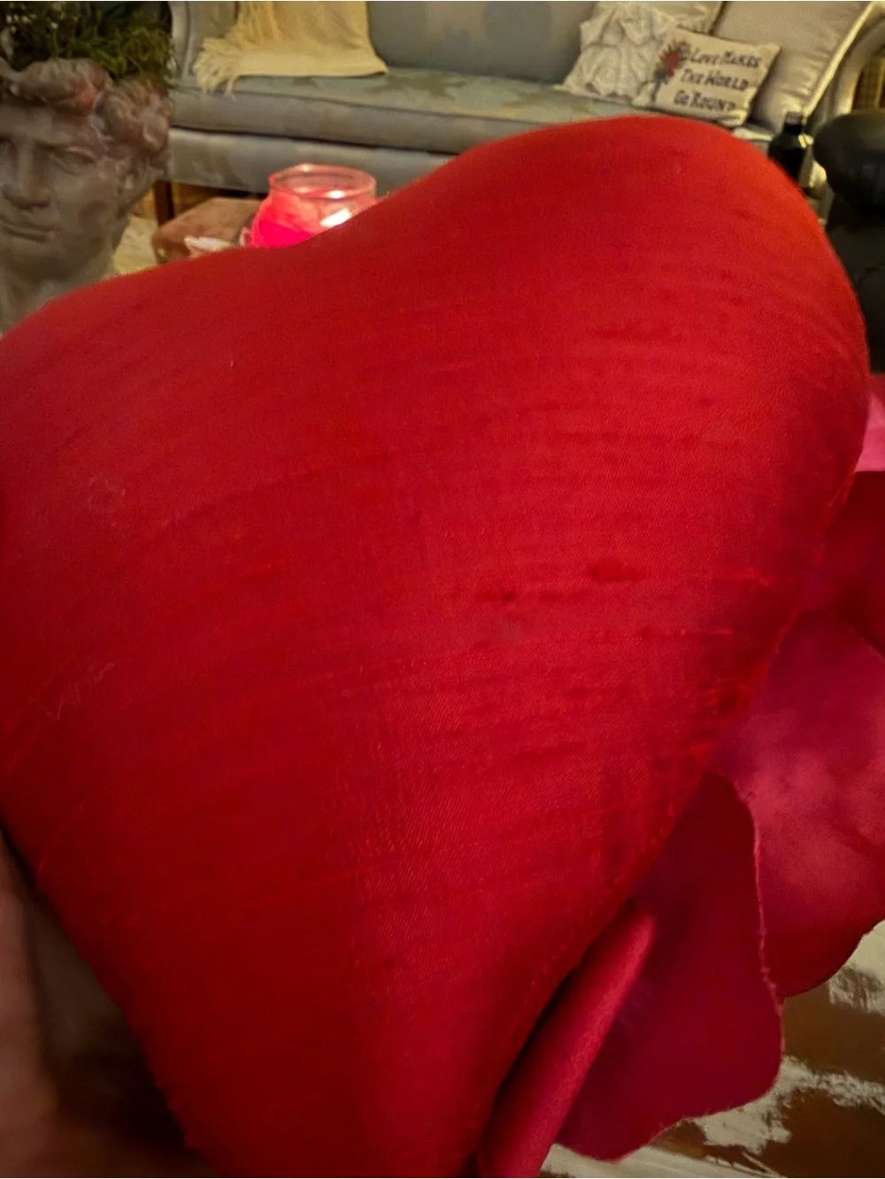 EUC Bella Rosa Luxury Red Heart-Shaped Silk Flower Accent by Touch of Class